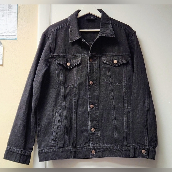 PEANUTS Snoopy "When Do We Eat?" Black Denim Trucker Jacket - Size Large - Picture 2 of 10